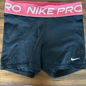NIKE PRO DRIFIT SIZE SMALL